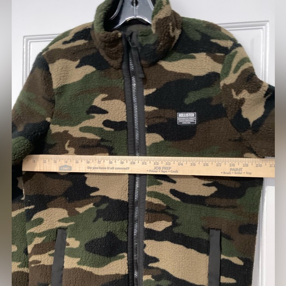 Hollister Camo Sherpa Fleece Jacket, NWOT Men’s Small - Picture 9 of 11
